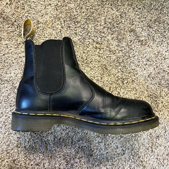 Doc Marten boots Size 9 vegan leather - Picture 1 of 4